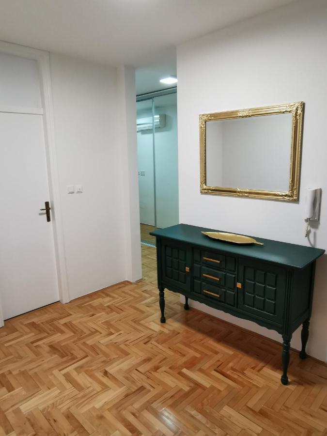 Family Apartment Tuzla Eksteriør billede